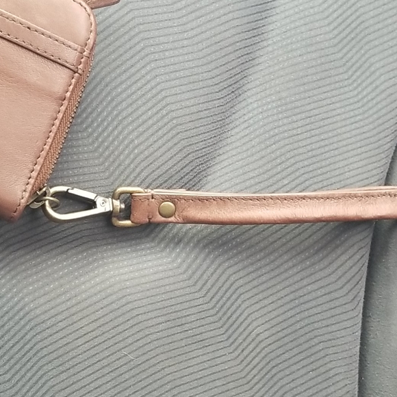 NWOT - Timberland Wristlet - Picture 6 of 7